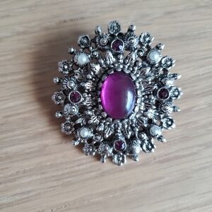 Vintage Sarah Coventry Elegant Silver and Purple Brooch
